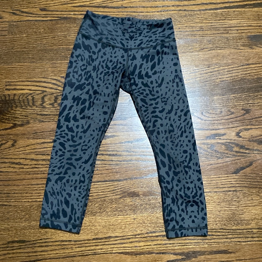 Lululemon (Leopard Print) Leggings